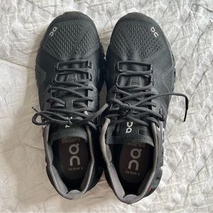 On Running Black Cloud X Sneakers Size 7